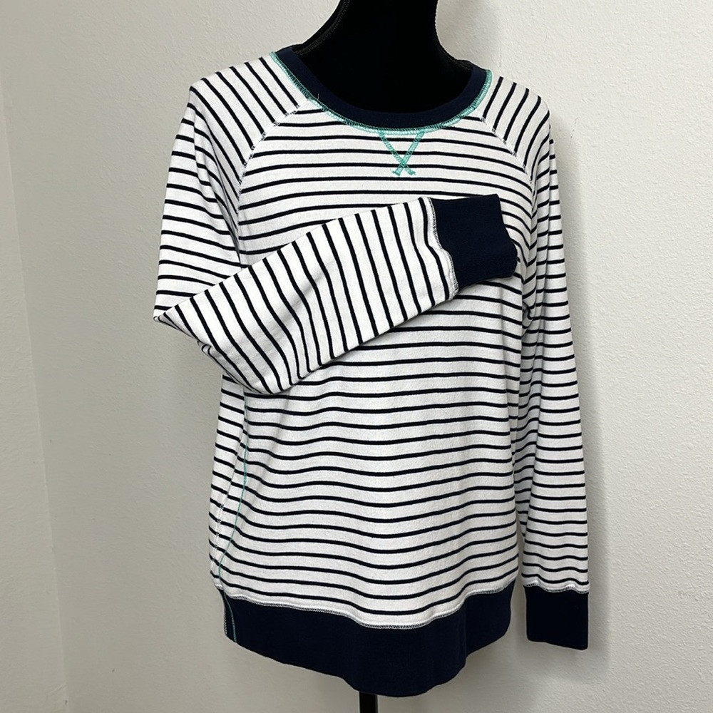 Eddie Bauer size Large legend wash long sleeves striped sweatshirt